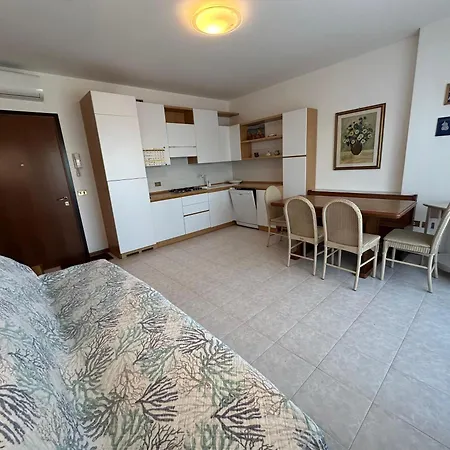Bolognese Vista Mare Laterale - Agenzia Cocal Appartement